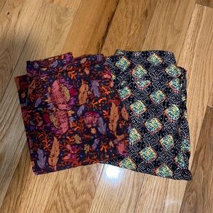2 pairs of LuLaRoe Leggings (one size)